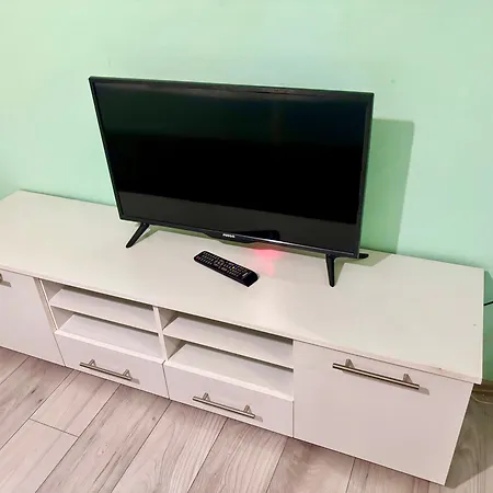 Chic Downtown Apartman Tirana